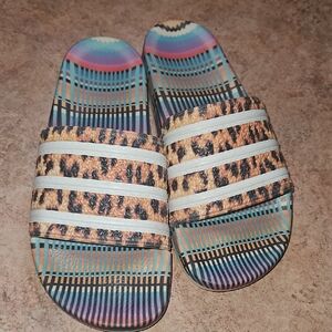 ADIDAS ORIGINALS Women's ADILETTE FARM Multicolor Slides CM8223 US Women’s 8